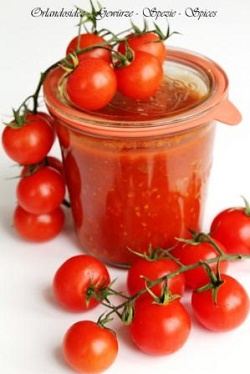 Tomatensauce für den Vorrat